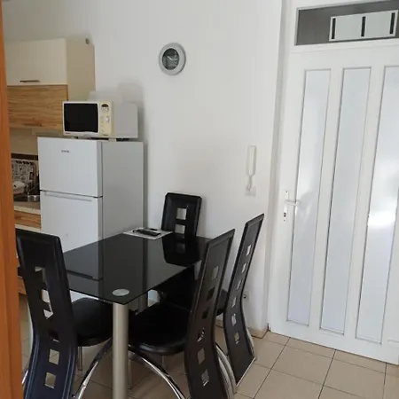 Holiday25 Wellness Apartament *