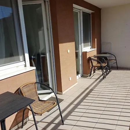 Holiday25 Wellness Apartament Siófok